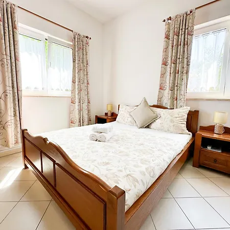 Sunside Apartman *